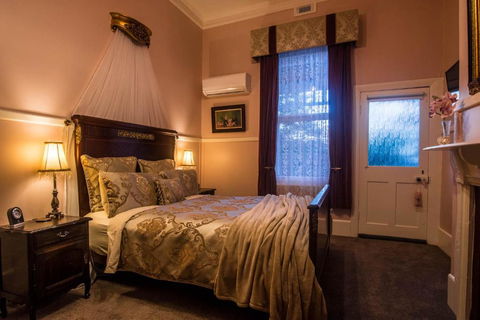 Heytesbury House - Accommodation Search 1