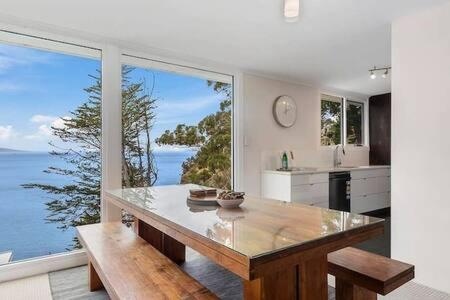 Hidden Bay Retreat-5 Bed- 15min To Hobart - Accommodation Search 3