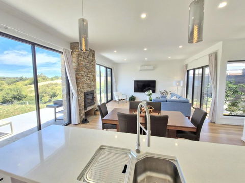 Hilltop Retreat Creswick - Accommodation Search 1