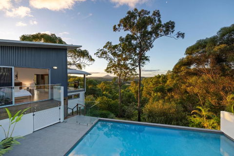 Hinterland Dreamers Poolside Retreat - Accommodation Search 2