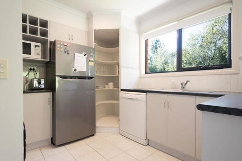 Homely Unit Located Near The City With Parking And Wifi - Accommodation Search 3