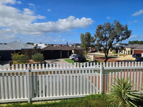 House In Ellenbrook - Accommodation Search 2