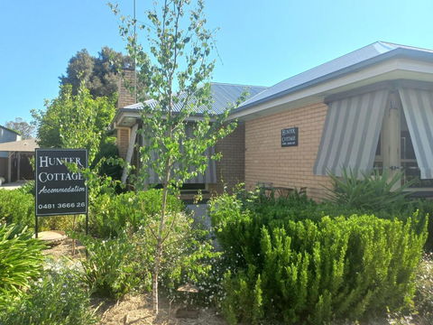 Hunter Cottage Euroa - SHORT TERM RENTAL - Accommodation Search 1