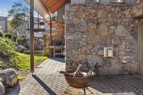 Ice 3 - Accommodation Search 1
