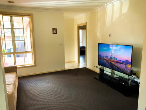 In The Heart Of Epping Shared House - Accommodation Search 0