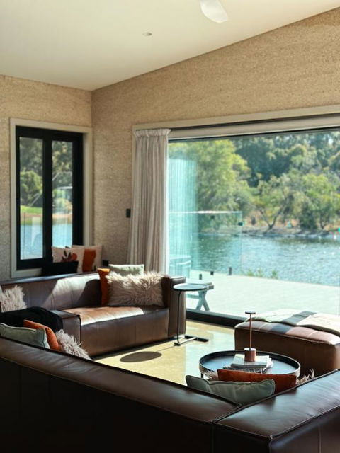 INDICA HEMP HOUSE - Multi Award Winning-Luxury-Eco Designed House-lake Views-hot Tub-Cinema - Accommodation Search 2