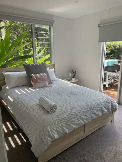 IMPORTANT MESSAGE This Property Is Not Currently Available For Holiday Letting - Accommodation Search 3