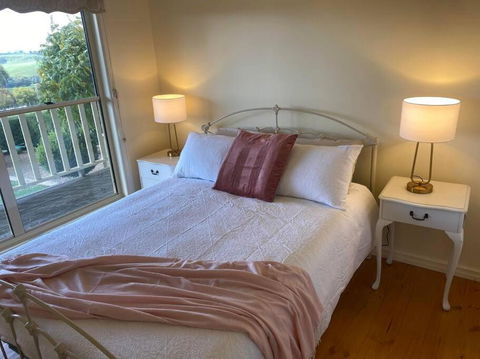 IRONBARK FARM Farmhouse On 52 Acres In The Scenic Yarra Valley - Accommodation Search 3