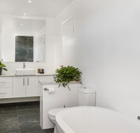 Aditi - timber vacation home - Accommodation Search