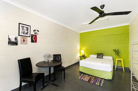 Adventurers Backpackers - Accommodation Search 2