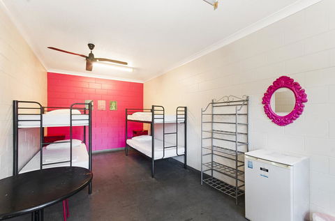Adventurers Backpackers - Accommodation Search 3