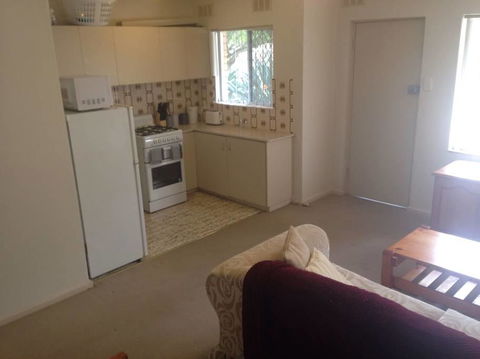 Affordable Comfortable Inglewood Apartment+Pool - Accommodation Search 0