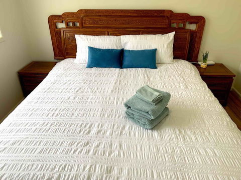 AHA Family Holiday House With Huge Backyard - Accommodation Search 0