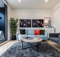 Air Conditioned One Bedroom with Pool Close To CBD - Accommodation Search