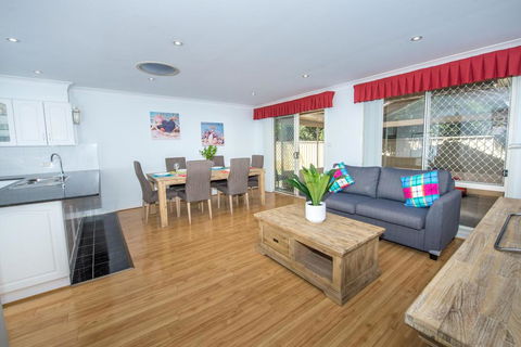 Ajax Avenue 2/35 - Nelson Bay - Accommodation Search 1