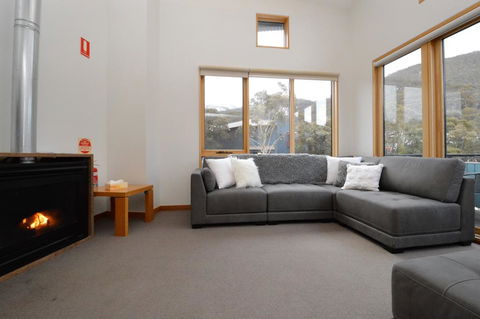 Akuna 3 - Accommodation Search 1