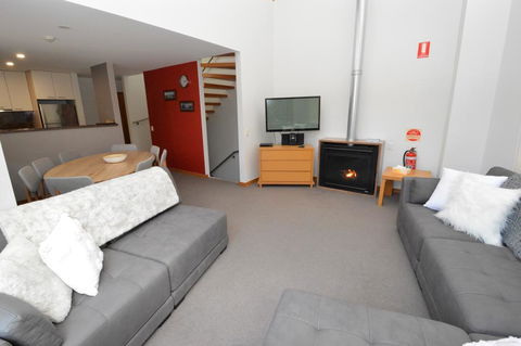 Akuna 3 - Accommodation Search 2