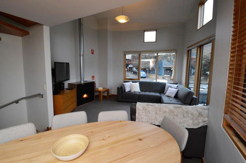 Akuna 3 - Accommodation Search 0