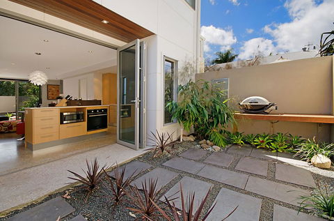 Alamode Apartments - Accommodation Search 0