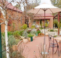 Albury Cottages - Accommodation Search