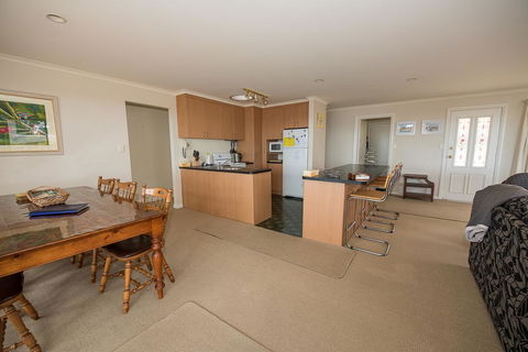 Allure - Accommodation Search 0