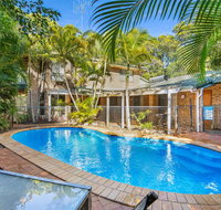 Amaroo - Rainbow Shores Room for everyone and walk to beach - Accommodation Search
