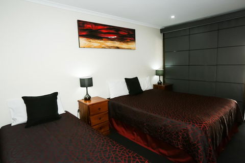 Amber Lodge Motel - Accommodation Search 2