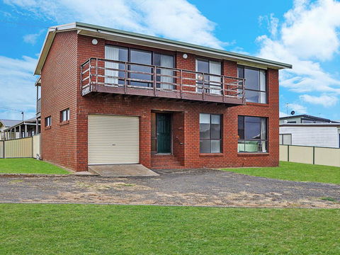 AMBIENCE BY THE SEA - Accommodation Search 2