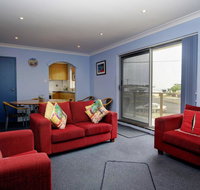 Anchorage 7 Beautifully Renovated Close to Rockpool - Accommodation Search