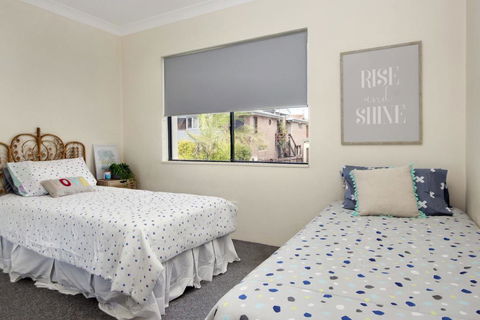 Anchored At South West Rocks - Accommodation Search 1