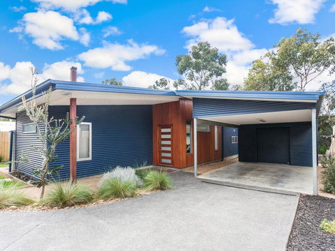 ANGLE BY THE SEA - Anglesea - Accommodation Search 0