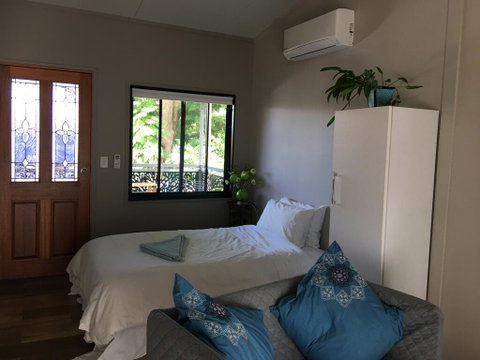 Annerley-granny Flat,private, New, Convenience - Accommodation Search 0