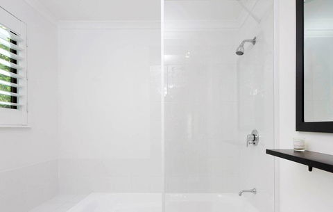 Apartment 1 - 20 Viewland Drive - Accommodation Search 2