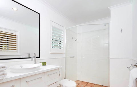 Apartment 1 - 20 Viewland Drive - Accommodation Search 3
