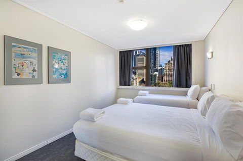 Apartment At College St - Accommodation Search 2