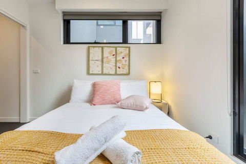 Apartment On BOURKE St - HEART Of Melbourne CBD. - Accommodation Search 1