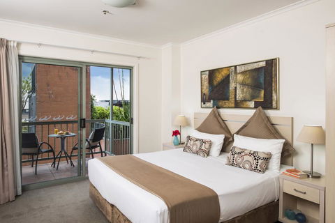 Apartments @ 243 Pyrmont - Accommodation Search 2