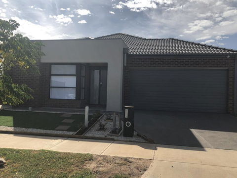 Apple House Tarneit North - Accommodation Search 2