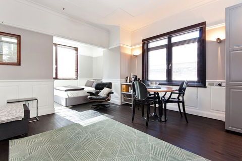 Apt - Art Deco Studio B - Accommodation Search 0