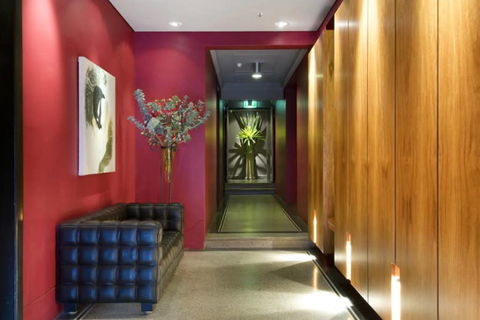 Apt - Art Deco Studio B - Accommodation Search 3