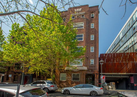 Apt - Sunny With Views - Accommodation Search 2