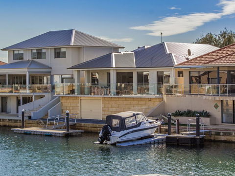 Aqua Vista - Accommodation Search 0