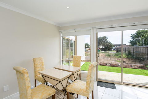 Aquilla Townhouse 6 - Accommodation Search 2