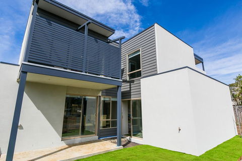 Aquilla Townhouse 6 - Accommodation Search 0