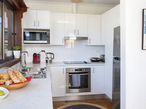 Araluen On Holden - Great Deck With Ocean Views - Accommodation Search 3