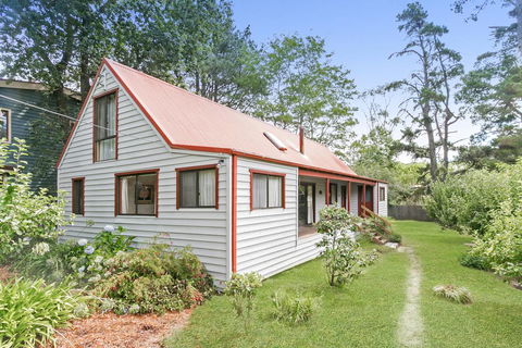 Arcadia Cottage - Accommodation Search 0