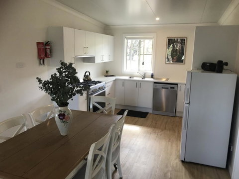 Arcadian Cabin - Southern Highlands River Retreat - Accommodation Search 2
