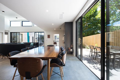 Arenas South - Accommodation Search 1