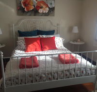 Art Deco Cottage - Accommodation Search