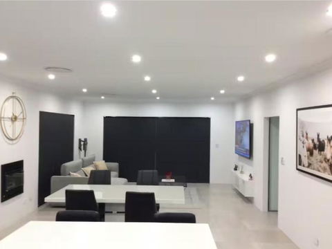 Luxury & Gives You It All - Accommodation Search 0